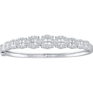2.96Total Carat Weight ROUND DIAMOND FASHION SOLEIL BANGLE